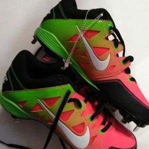 Nike Woman's Hyperdiamond Softball Metal Cleats